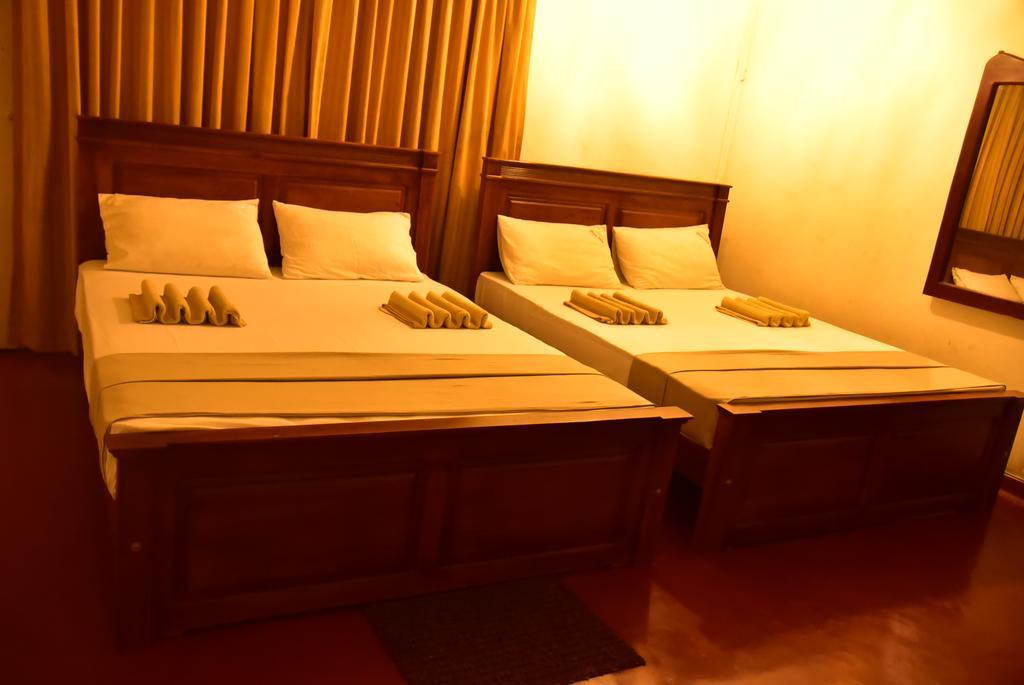 Yoho Mount Waves Colombo Exterior photo